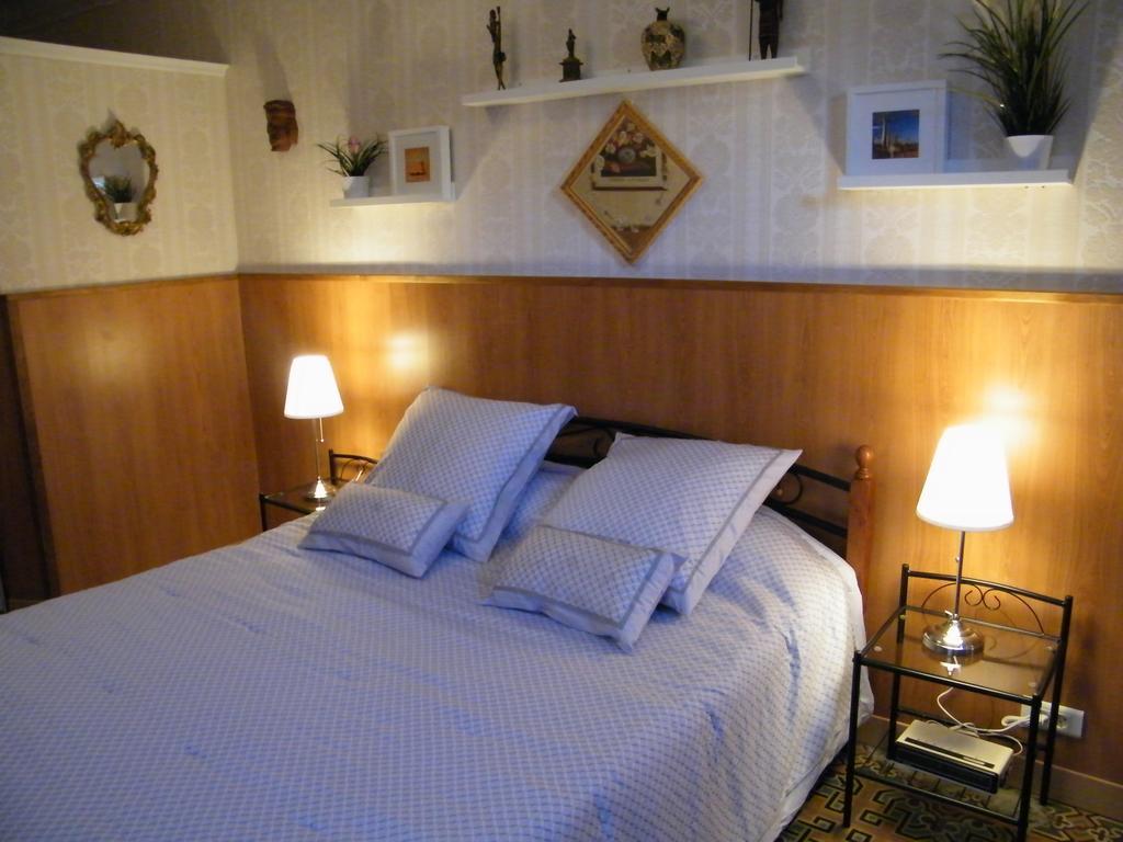 Chambres D'Hotes La Maison Sur Le Port Mèze Rom bilde